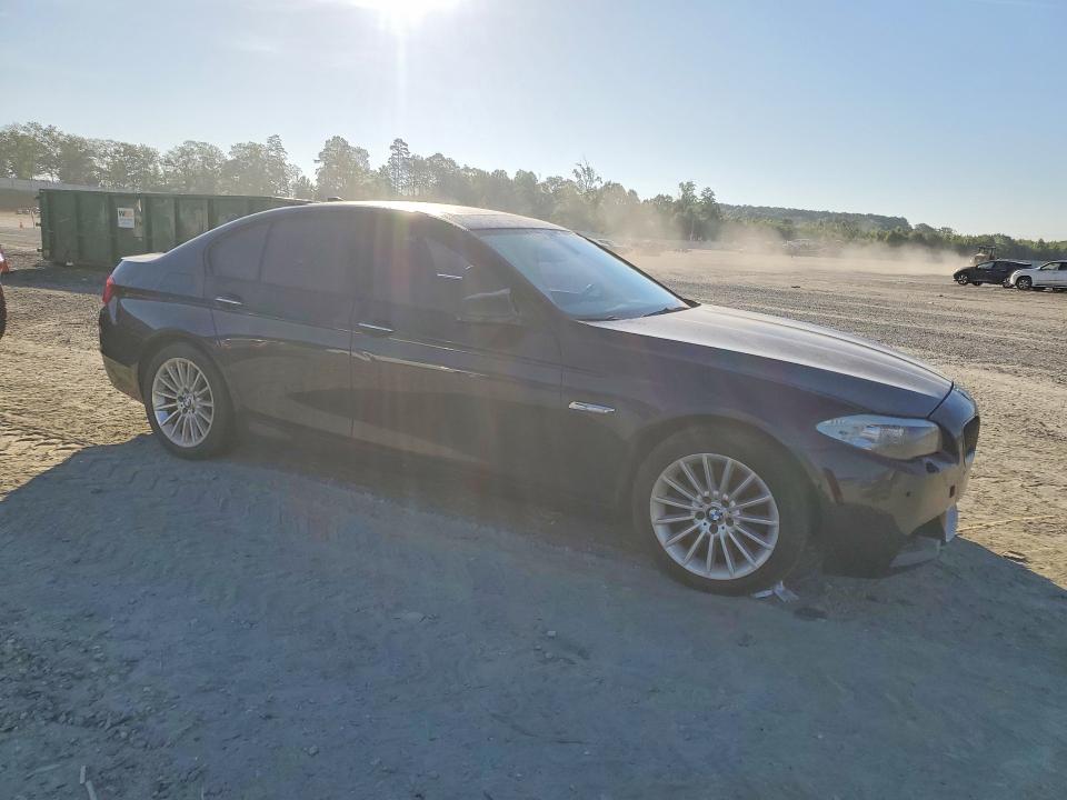 55639496 :رقم المزاد ، WBAFR7C5XBC801114 vin ، 2011 Bmw 535 مزاد بيع