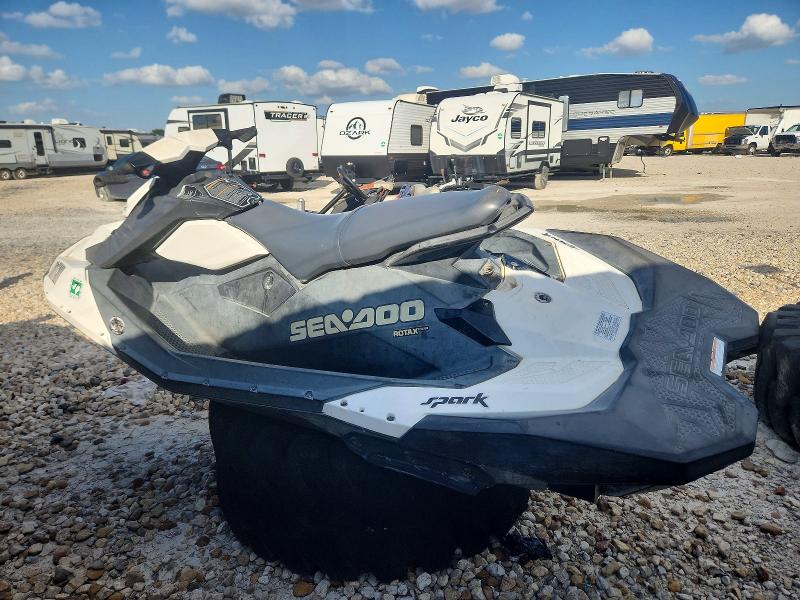 2017 Sea-doo Spark მანქანა იყიდება აუქციონზე, vin: YDV62239J617, აუქციონის ნომერი: 56860526