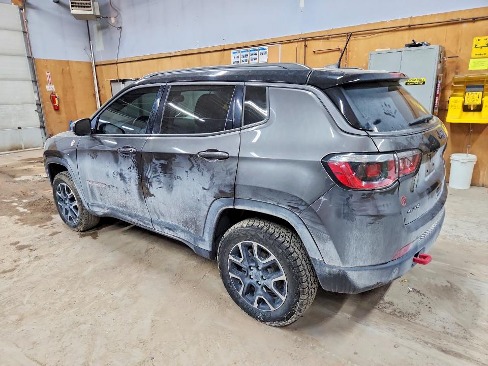 57731596 :رقم المزاد ، 3C4NJDDB1KT747733 vin ، 2019 Jeep Compass مزاد بيع