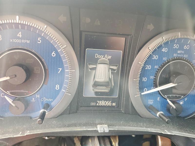 55569276 :رقم المزاد ، 5TDYZ3DC3HS886726 vin ، 2017 Toyota Sienna مزاد بيع