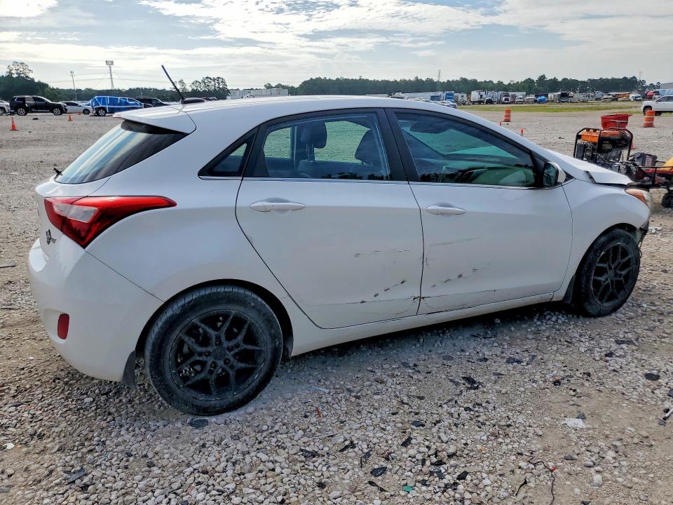 Продажа на аукционе авто 2016 Hyundai Elantra Gt, vin: KMHD35LH7GU300656, номер лота: 55781606