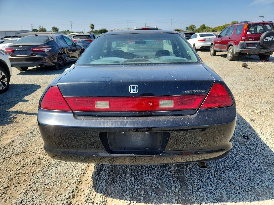 56160586 :رقم المزاد ، 1HGCG325XYA033727 vin ، 2000 Honda Accord مزاد بيع