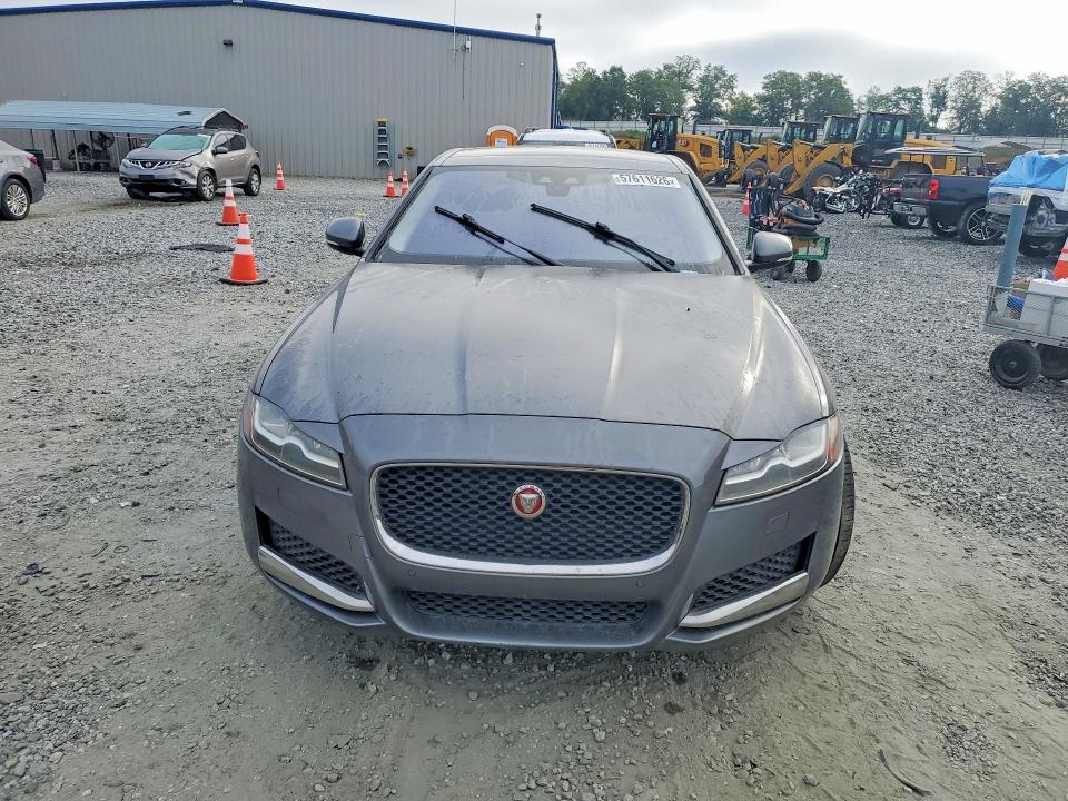 57611626 :رقم المزاد ، SAJBD4BV5GCY22929 vin ، 2016 Jaguar Xf مزاد بيع