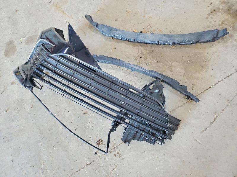 56148556 :رقم المزاد ، 4T1C11AKXRU204628 vin ، 2024 Toyota Camry مزاد بيع
