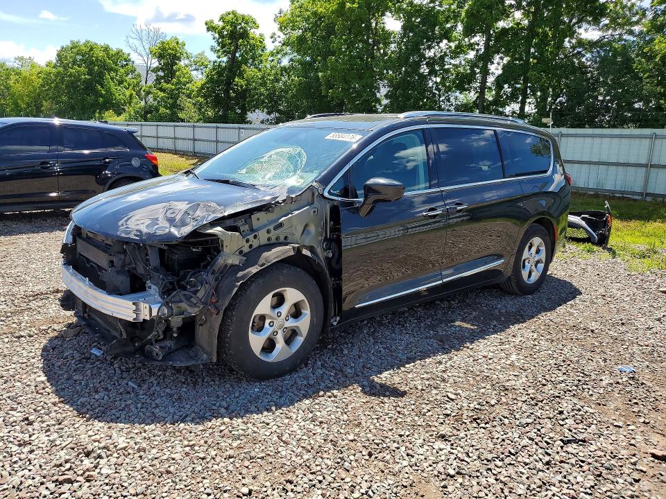 Продаж на аукціоні авто 2017 Chrysler Pacifica, vin: 2C4RC1EG2HR628251, номер лоту: 58584176