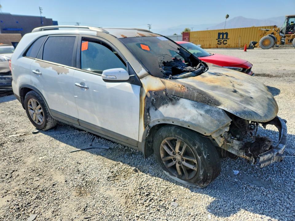 Auction sale of the 2015 Kia Sorento, vin: 5XYKT4A62FG605585, lot number: 56331966