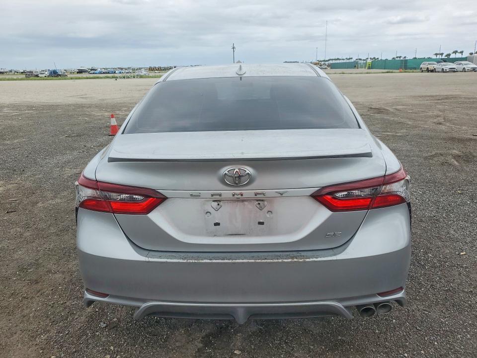 2022 Toyota Camry მანქანა იყიდება აუქციონზე, vin: 4T1G11AK9NU652953, აუქციონის ნომერი: 56059076