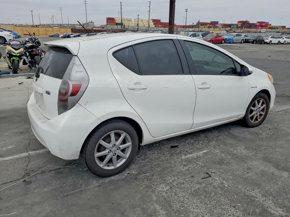 2012 Toyota Prius C მანქანა იყიდება აუქციონზე, vin: JTDKDTB34C1018070, აუქციონის ნომერი: 58604236