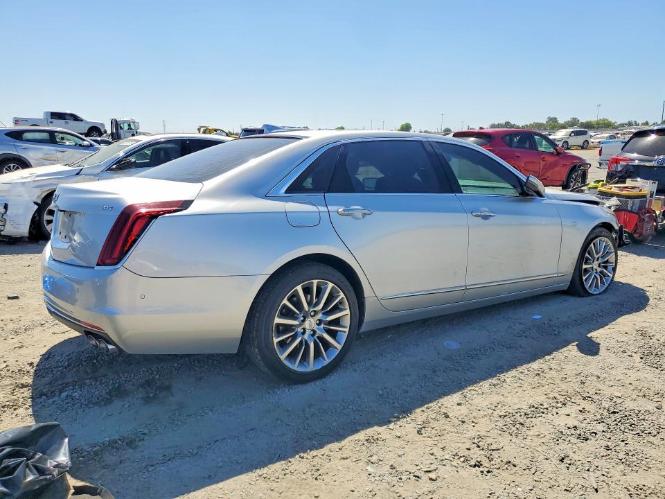 2018 Cadillac Ct6 მანქანა იყიდება აუქციონზე, vin: 1G6KD5RS6JU152702, აუქციონის ნომერი: 73343505