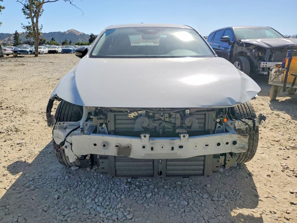 56598956 :رقم المزاد ، JM1BPABM9S1769359 vin ، 2025 Mazda 3 مزاد بيع