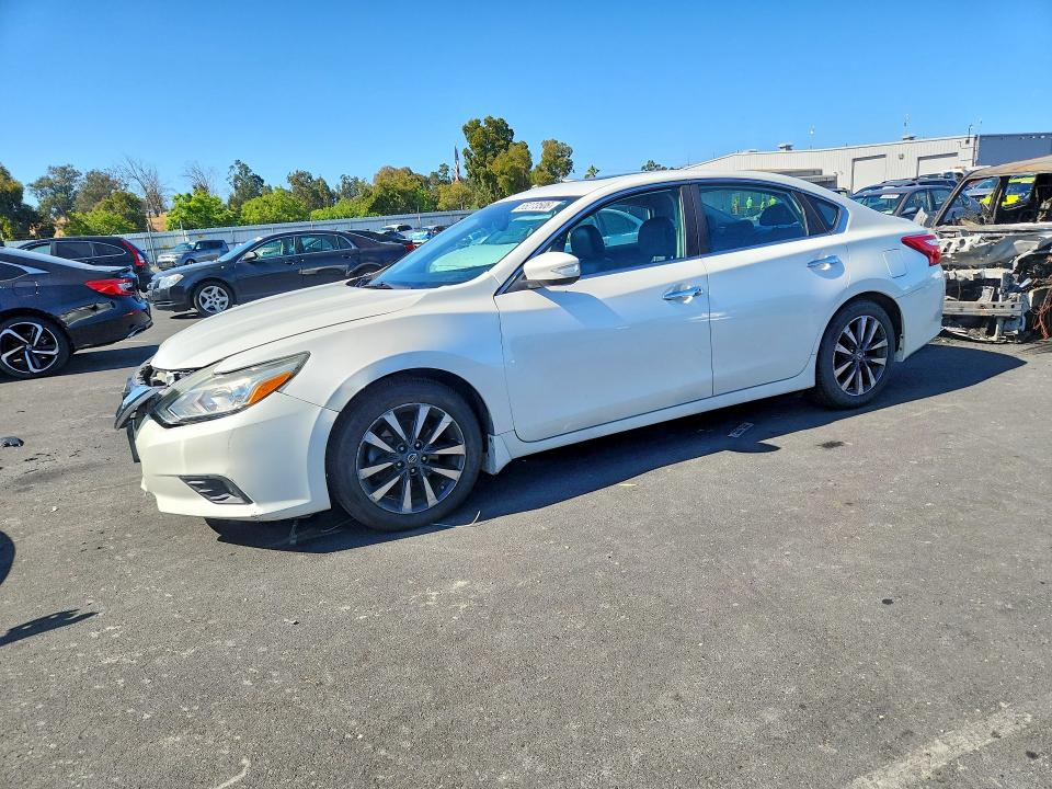 55273506 :رقم المزاد ، 1N4AL3APXGC130035 vin ، 2016 Nissan Altima مزاد بيع