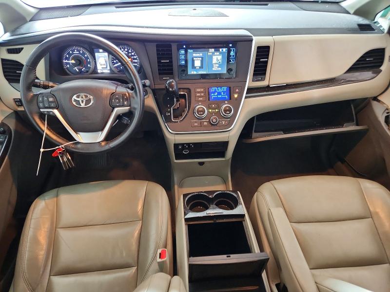 2015 Toyota Sienna მანქანა იყიდება აუქციონზე, vin: 5TDYK3DC9FS599490, აუქციონის ნომერი: 58578556