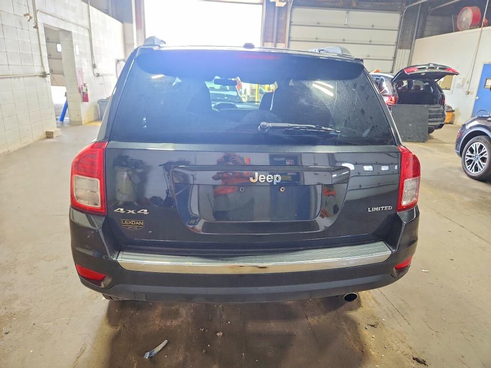 58916046 :رقم المزاد ، 1J4NF5FB7BD158335 vin ، 2011 Jeep Compass مزاد بيع