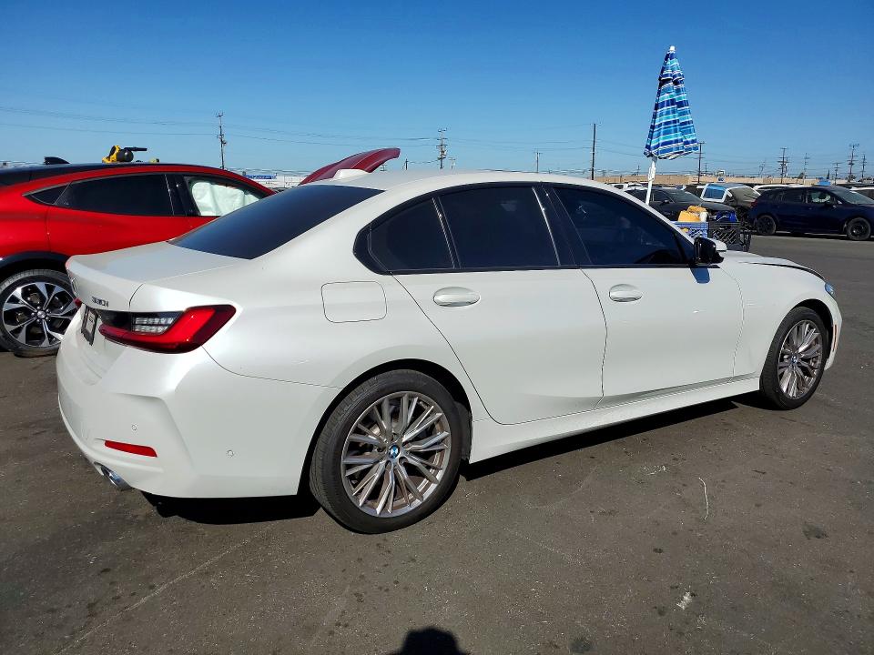 57077586 :رقم المزاد ، 3MW69FF03P8D23739 vin ، 2023 Bmw 330i مزاد بيع