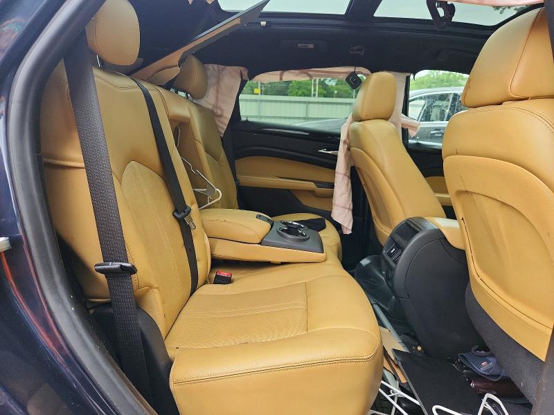 58644076 :رقم المزاد ، 3GYFNBE34FS552137 vin ، 2015 Cadillac Srx مزاد بيع