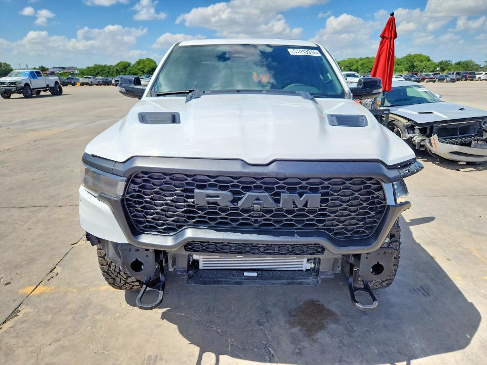 57013916 :رقم المزاد ، 1C6SRFLP7SN724310 vin ، 2025 Ram 1500 مزاد بيع