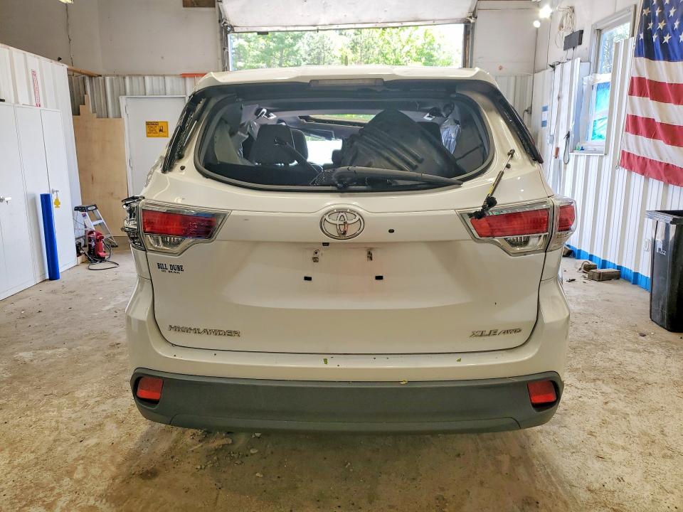 55746696 :رقم المزاد ، 5TDJKRFH7FS132081 vin ، 2015 Toyota Highlander مزاد بيع