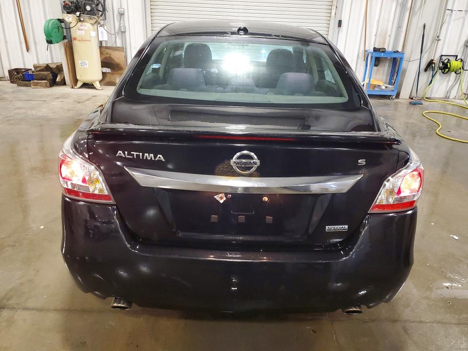 2015 Nissan Altima მანქანა იყიდება აუქციონზე, vin: 1N4AL3AP6FC572647, აუქციონის ნომერი: 58717866
