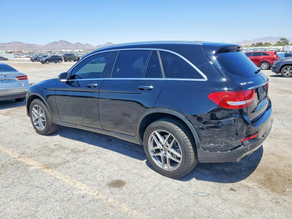 55758076 :رقم المزاد ، WDC0G4JB3JV069010 vin ، 2018 Mercedes-benz Glc مزاد بيع