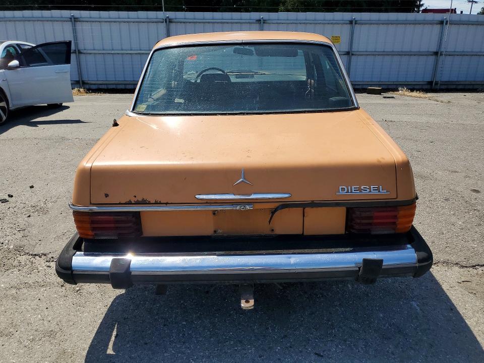 58810226 :رقم المزاد ، 11511710115414 vin ، 1976 Mercedes-benz 240-class مزاد بيع