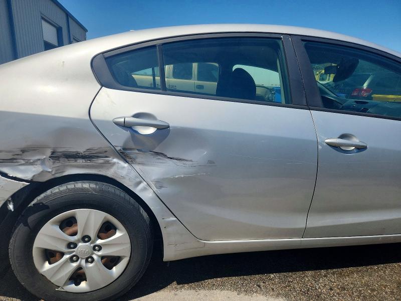 2017 Kia Forte მანქანა იყიდება აუქციონზე, vin: 3KPFK4A70HE031520, აუქციონის ნომერი: 55962956