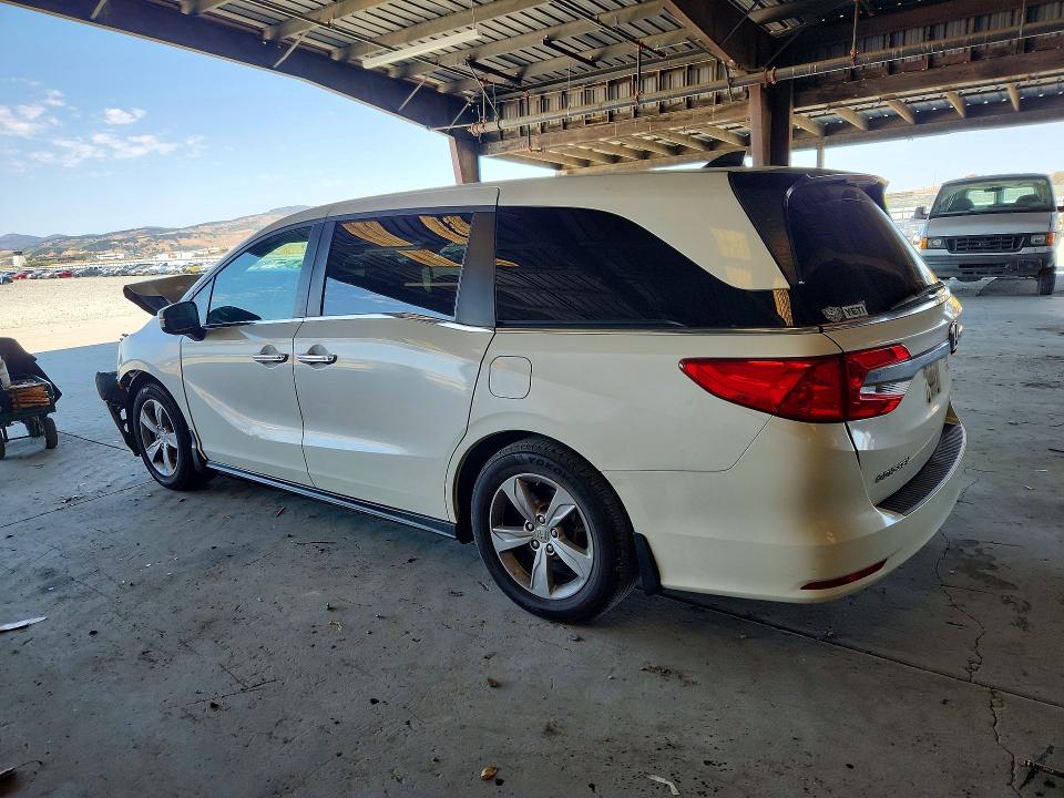 Продажа на аукционе авто 2018 Honda Odyssey, vin: 5FNRL6H70JB043386, номер лота: 57627066