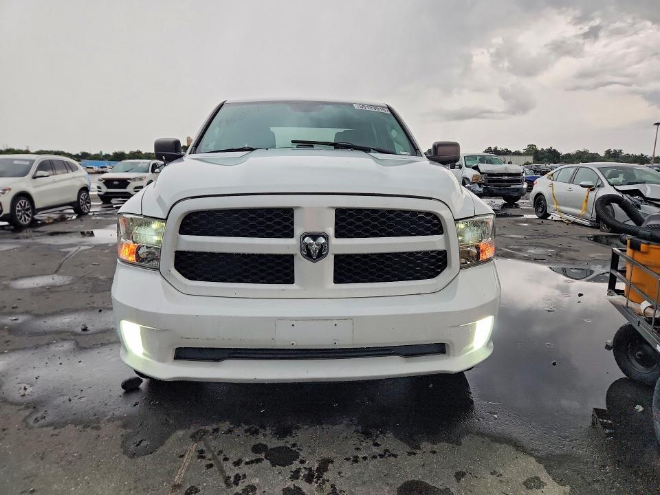 59129916 :رقم المزاد ، 1C6RR6KT2FS650525 vin ، 2015 Ram 1500 مزاد بيع