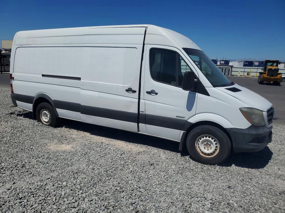 Продажа на аукционе авто 2015 Mercedes Benz Sprinter, vin: WD3PE8DB3FP124347, номер лота: 56460136