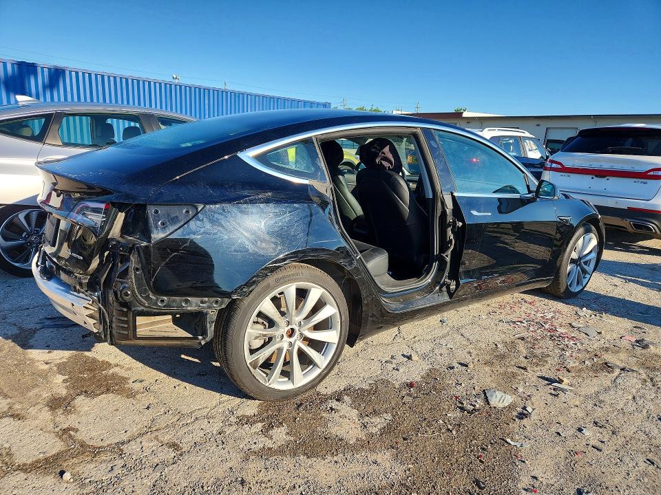 2019 Tesla Model 3 მანქანა იყიდება აუქციონზე, vin: 5YJ3E1EBXKF453335, აუქციონის ნომერი: 57747086