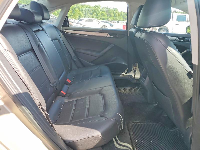 58956646 :رقم المزاد ، 1VWAT7A34FC101379 vin ، 2015 Volkswagen Passat مزاد بيع