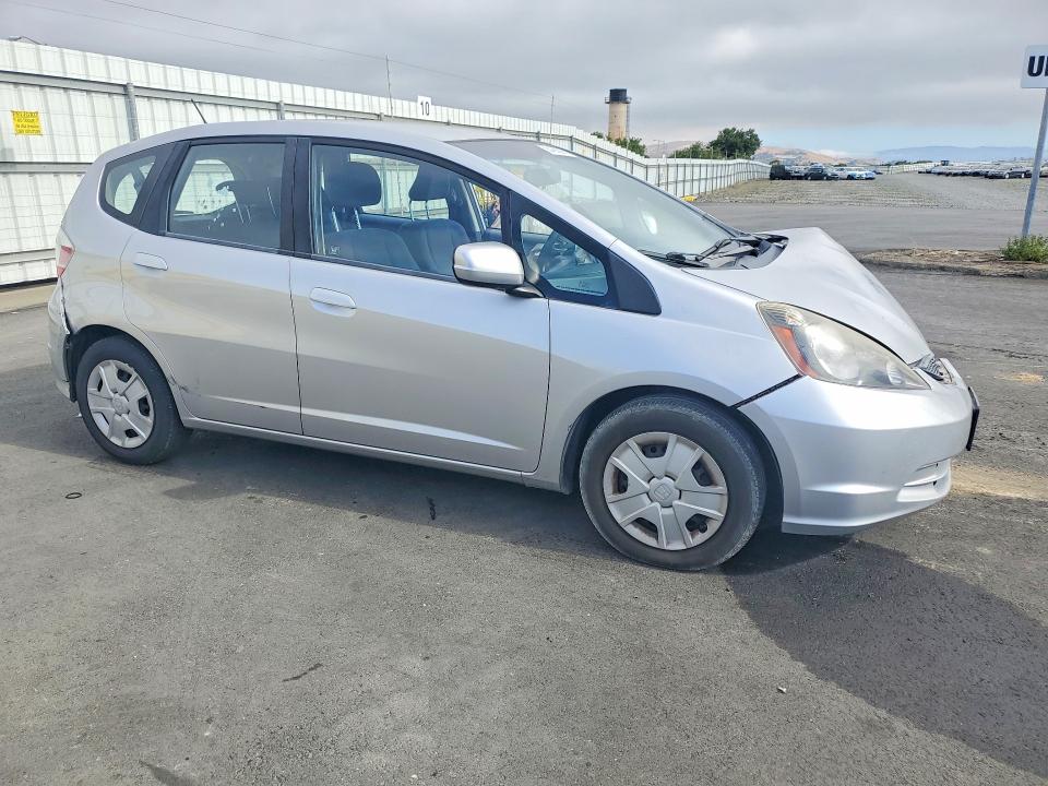 58466866 :رقم المزاد ، JHMGE8H39DC072959 vin ، 2013 Honda Fit مزاد بيع