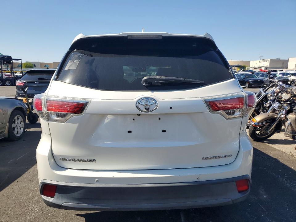 59139886 :رقم المزاد ، 5TDDKRFH9FS078599 vin ، 2015 Toyota Highlander مزاد بيع