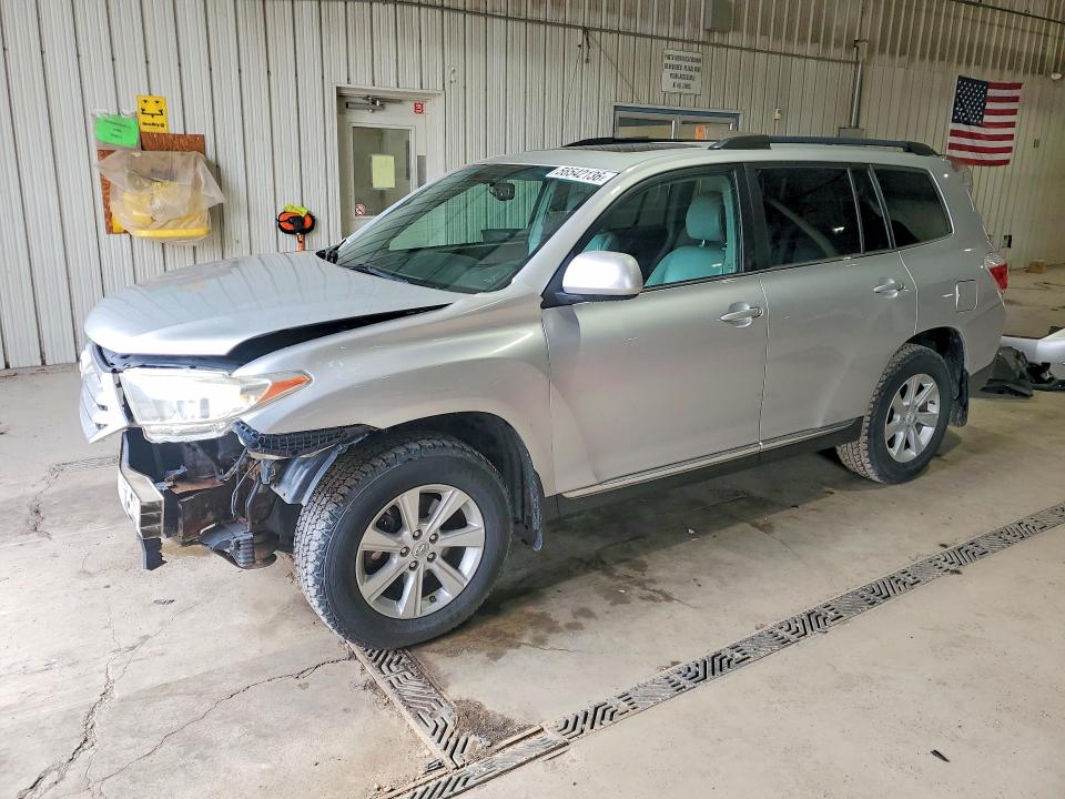 56542136 :رقم المزاد ، 5TDBK3EH1BS068732 vin ، 2011 Toyota Highlander مزاد بيع