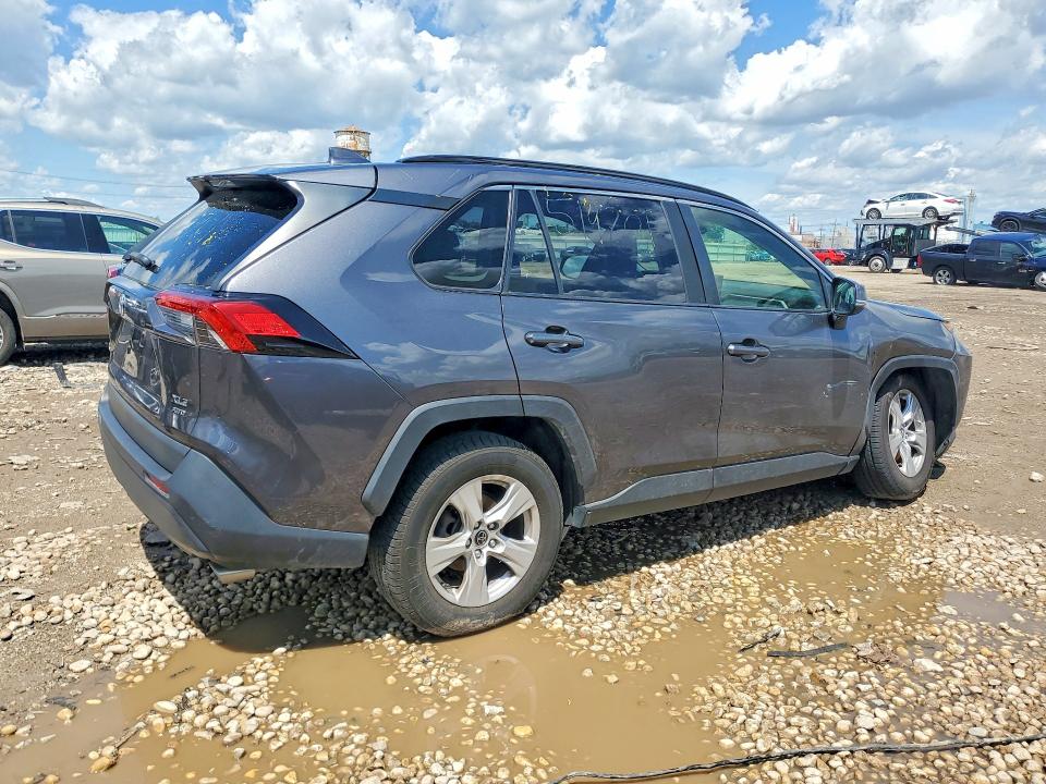 Продажа на аукционе авто 2019 Toyota Rav4, vin: JTMP1RFV3KJ005743, номер лота: 58120376