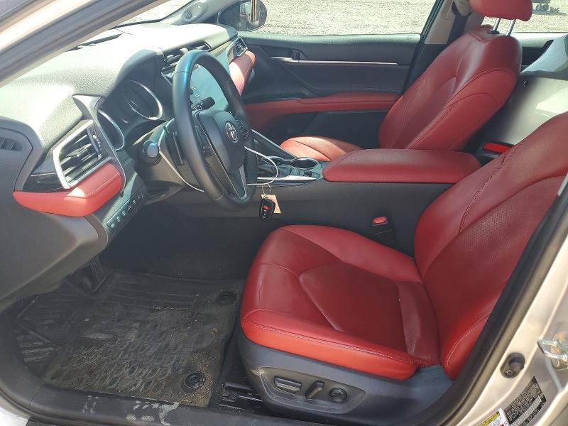 55522206 :رقم المزاد ، 4T1BZ1HK4JU015617 vin ، 2018 Toyota Camry مزاد بيع