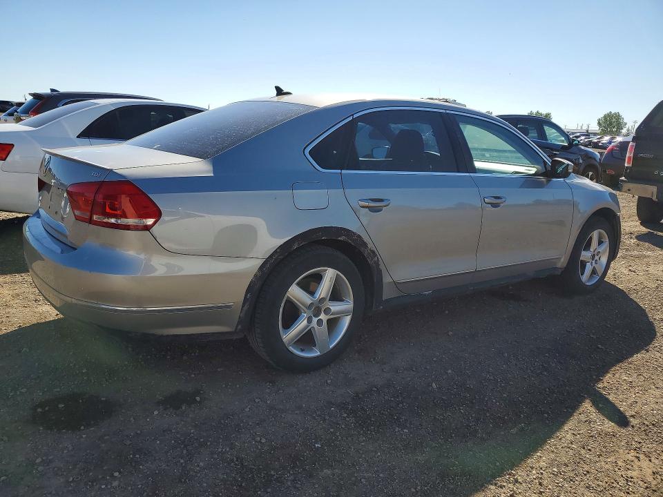 Продажа на аукционе авто 2013 Volkswagen Passat, vin: 1VWCN7A31DC139782, номер лота: 58128806