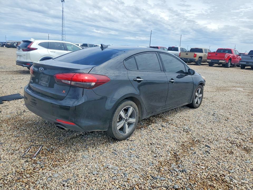 2018 Kia Forte მანქანა იყიდება აუქციონზე, vin: 3KPFL4A74JE226409, აუქციონის ნომერი: 56040136