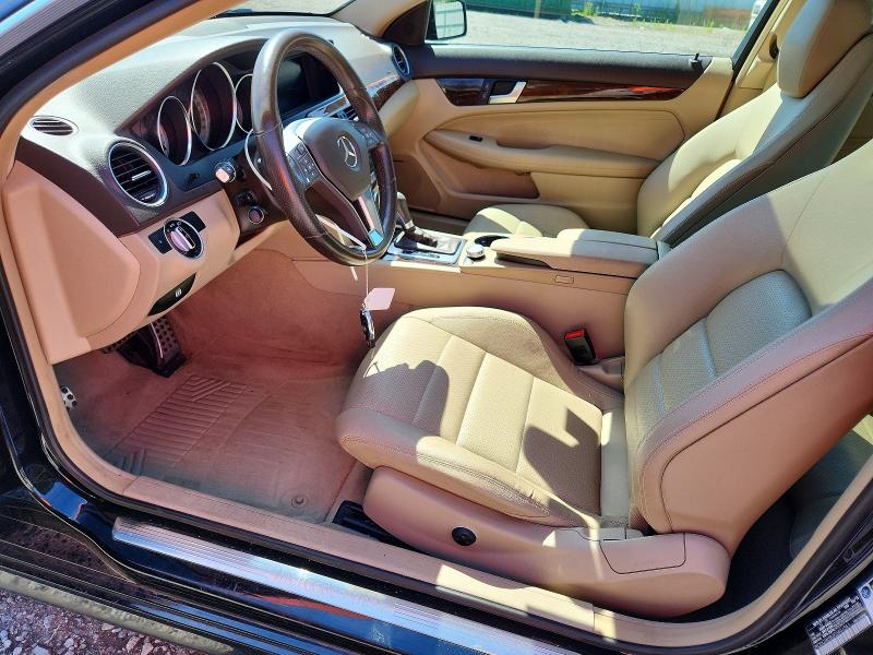 2015 Mercedes-benz C მანქანა იყიდება აუქციონზე, vin: WDDGJ4HB3FG431561, აუქციონის ნომერი: 57384616