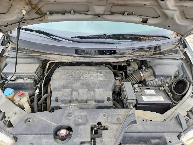 58226526 :رقم المزاد ، 5FNRL5H24BB090954 vin ، 2011 Honda Odyssey مزاد بيع