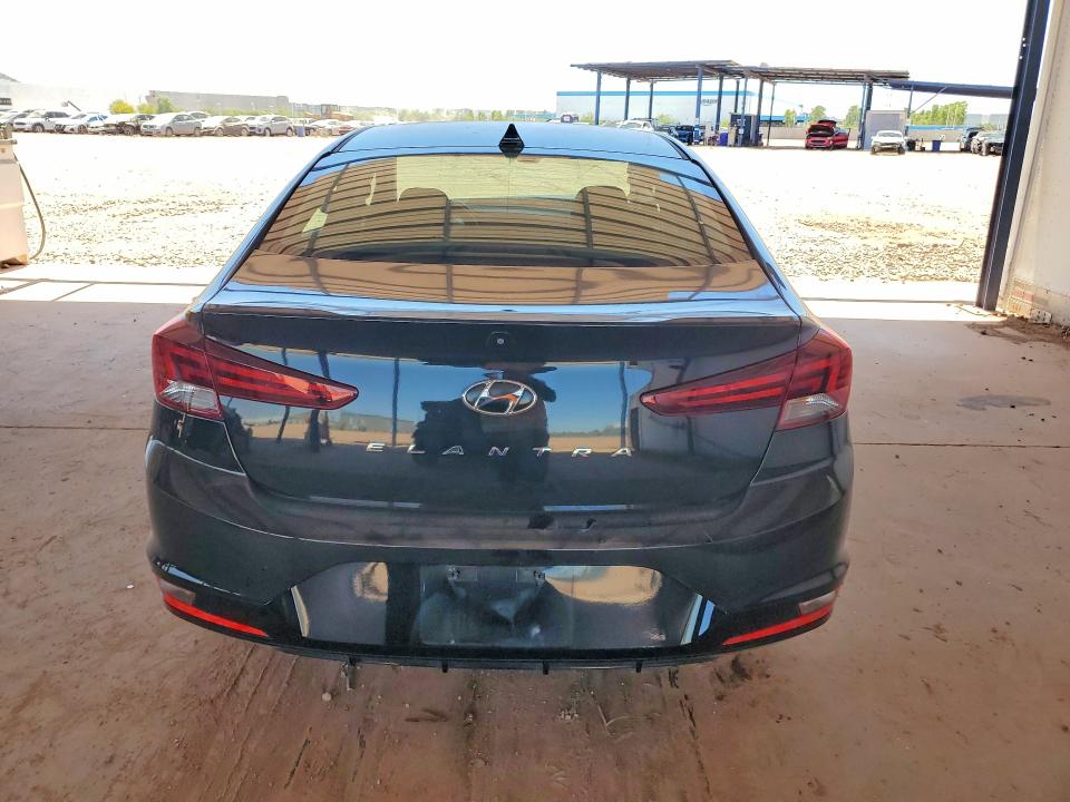 55648106 :رقم المزاد ، 5NPD84LF5LH587014 vin ، 2020 Hyundai Elantra مزاد بيع