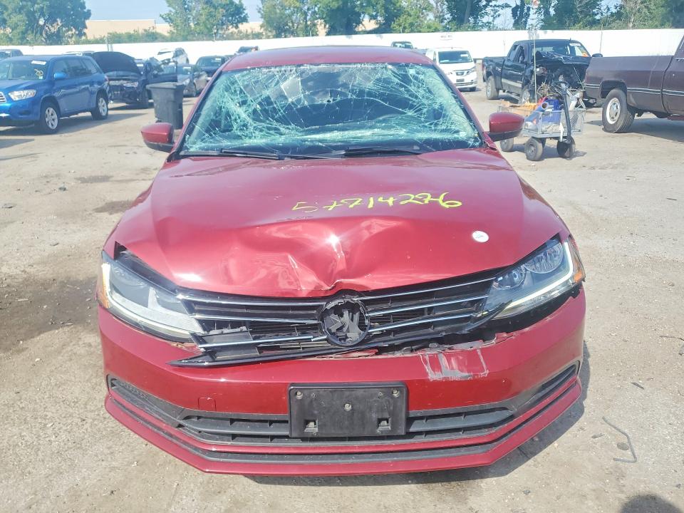 57714276 :رقم المزاد ، 3VW2B7AJ9HM261619 vin ، 2017 Volkswagen Jetta مزاد بيع