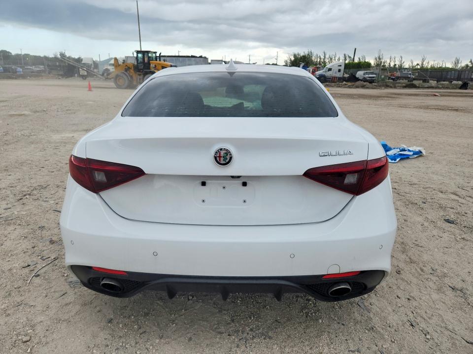 Продажа на аукционе авто 2017 Alfa Romeo Giulia, vin: ZARFAEBN3H7535619, номер лота: 59071636