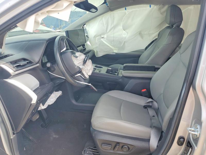 56638666 :رقم المزاد ، 5TDYRKEC2SS227911 vin ، 2025 Toyota Sienna مزاد بيع