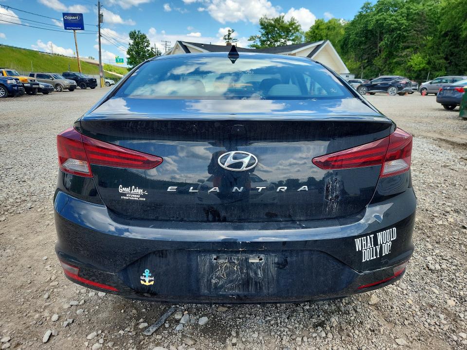 57542586 :رقم المزاد ، 5NPD84LF8KH445996 vin ، 2019 Hyundai Elantra مزاد بيع
