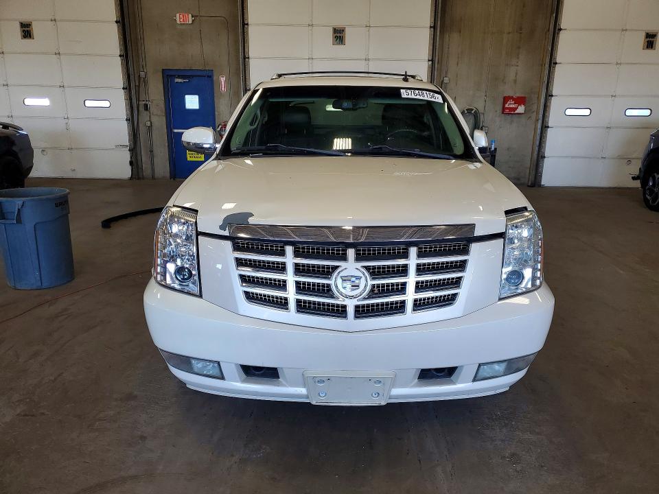 Продаж на аукціоні авто 2011 Cadillac Escalade, vin: 3GYT4MEFXBG194230, номер лоту: 57648156