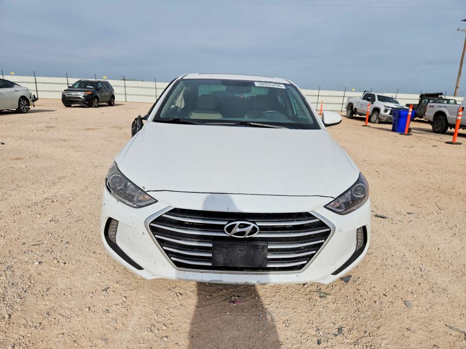 56935296 :رقم المزاد ، 5NPD84LF7JH381495 vin ، 2018 Hyundai Elantra مزاد بيع
