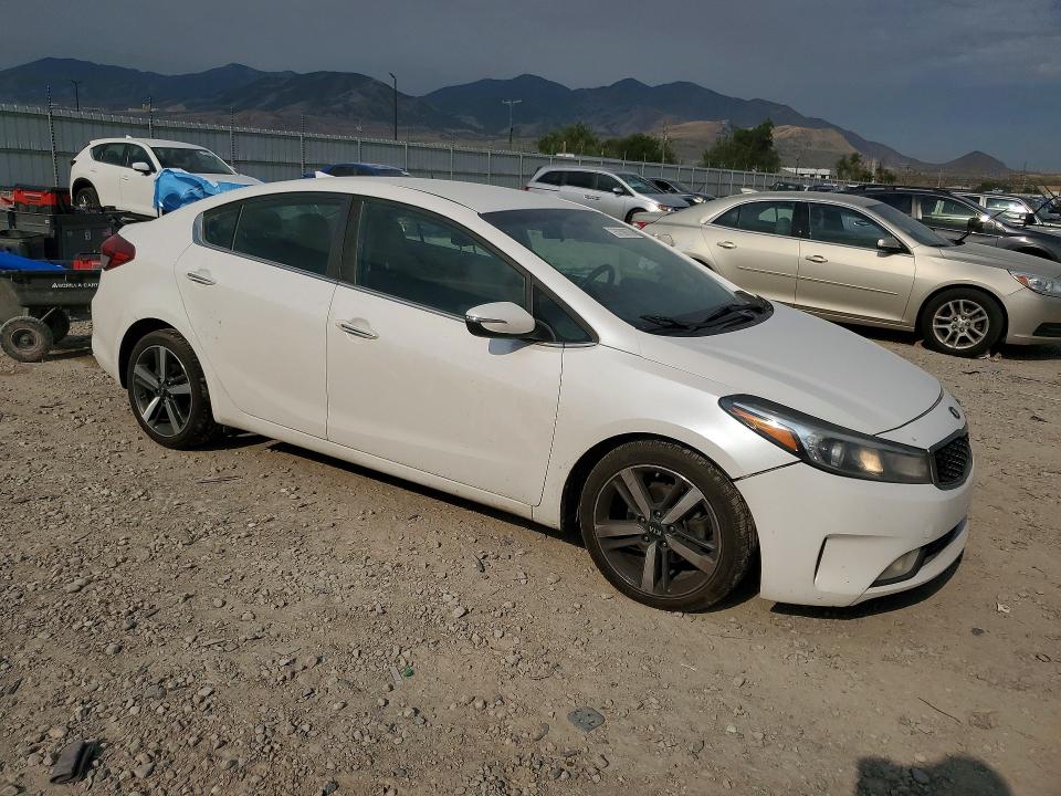 2017 Kia Forte მანქანა იყიდება აუქციონზე, vin: 3KPFL4A88HE041248, აუქციონის ნომერი: 57598706