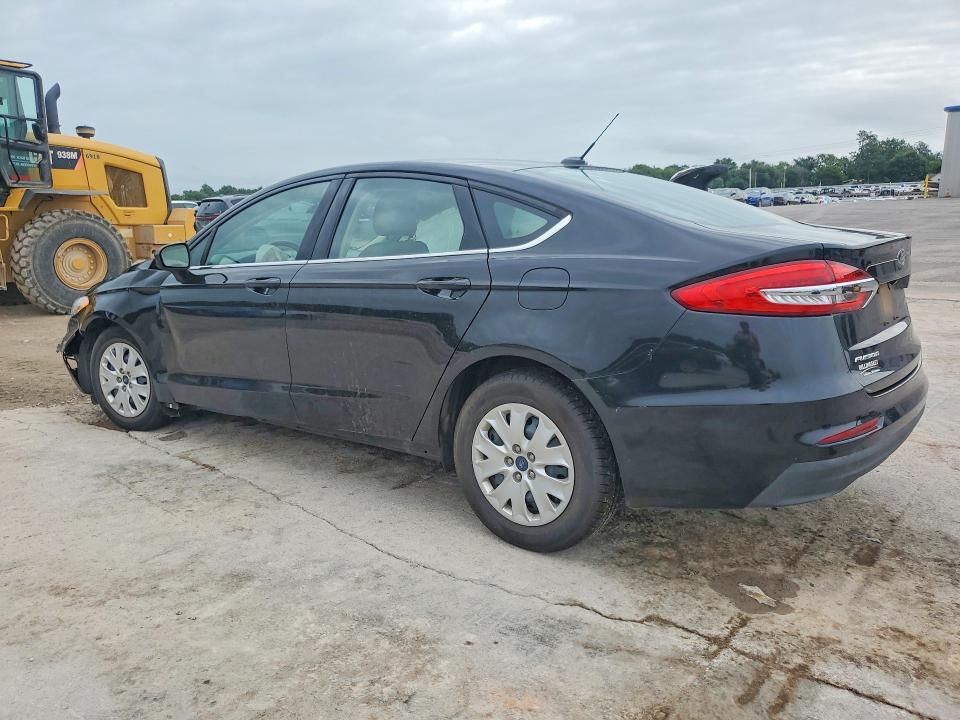 58468396 :رقم المزاد ، 3FA6P0G78KR283264 vin ، 2019 Ford Fusion مزاد بيع