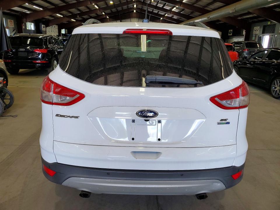 Продажа на аукционе авто 2016 Ford Escape, vin: 1FMCU9GXXGUB85522, номер лота: 57783546