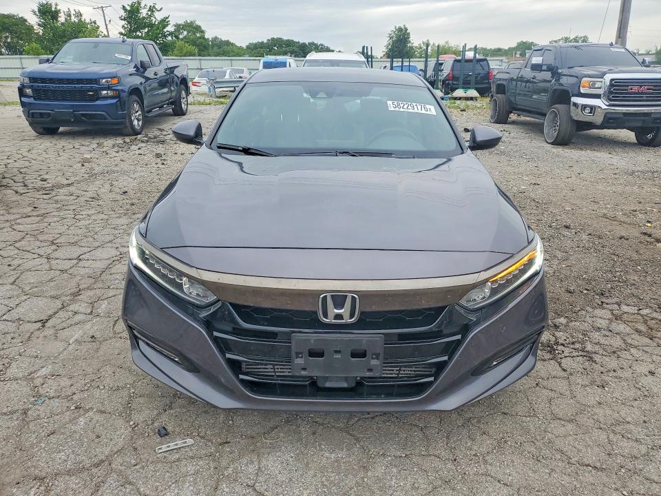 58229176 :رقم المزاد ، 1HGCV1F30KA147990 vin ، 2019 Honda Accord مزاد بيع